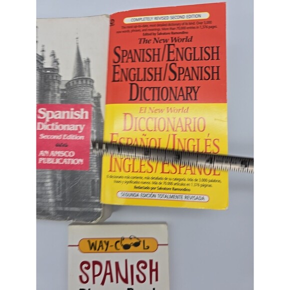 Spanish English Dictionary Lot of 2 Dictionaries & Phrase Book - Picture 11 of 12